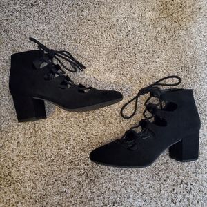 Mossimo black tie heels